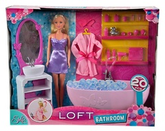 Кукла Штеффи в ванной комнате.